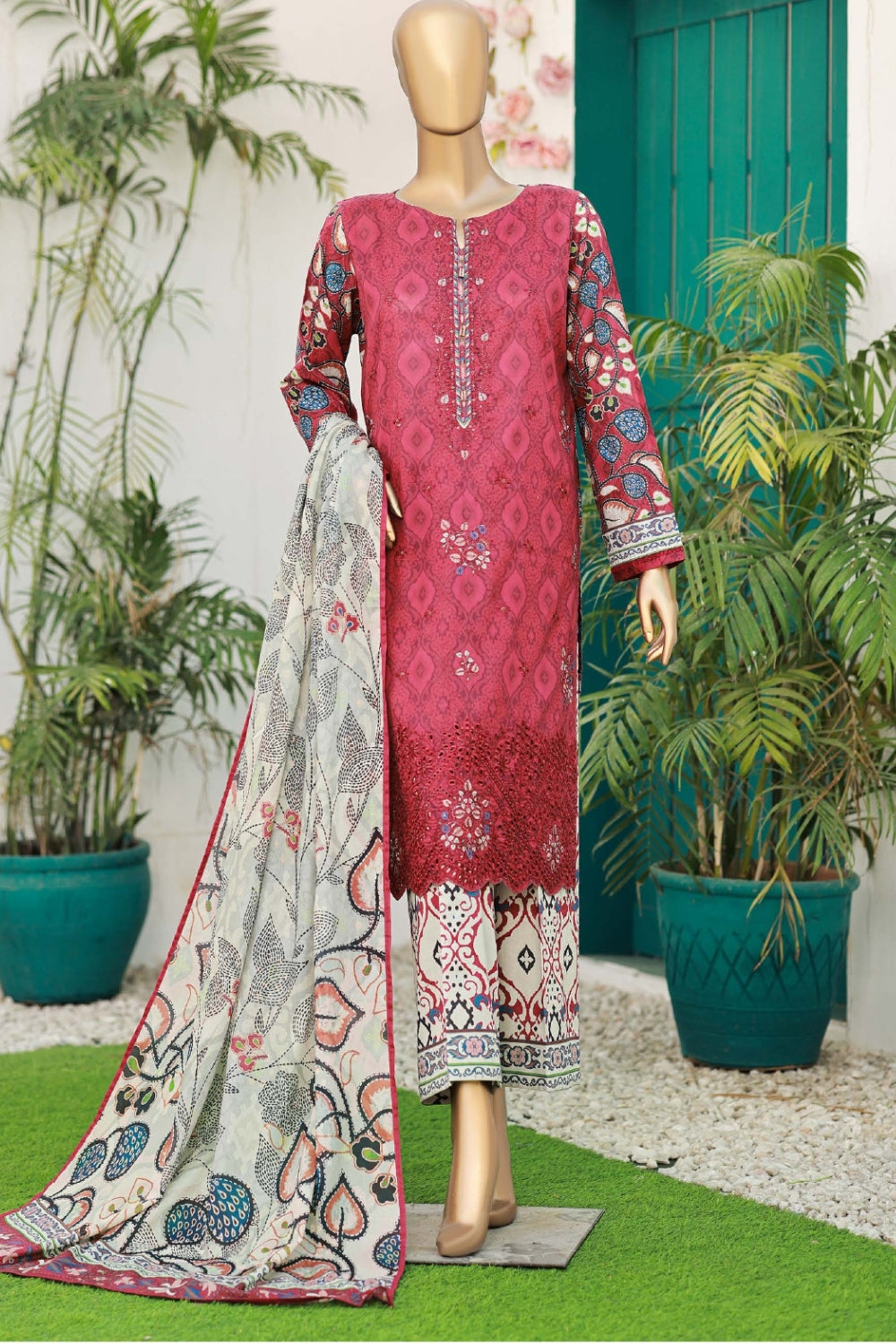 Elegant Embroidered Collection – 3 Piece Premium Lawn Suit