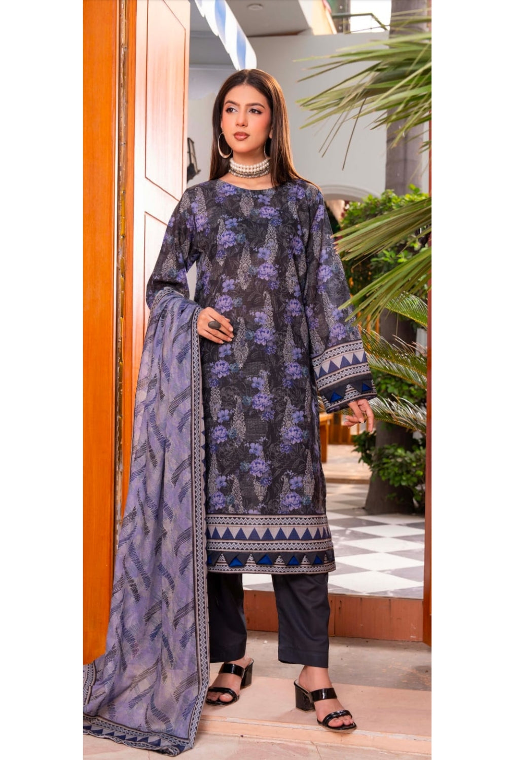 Azura Empire of Dreams – 3 Piece Premium Lawn Suit