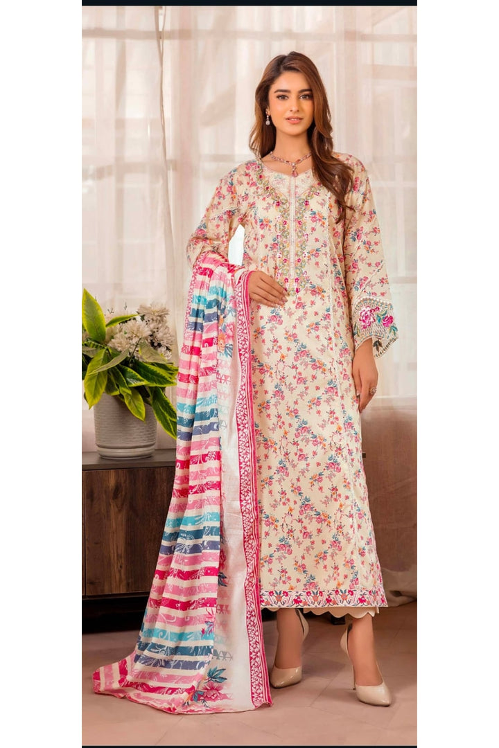 Safwa Smile Collection – 3 Piece Embroidered Lawn Suit