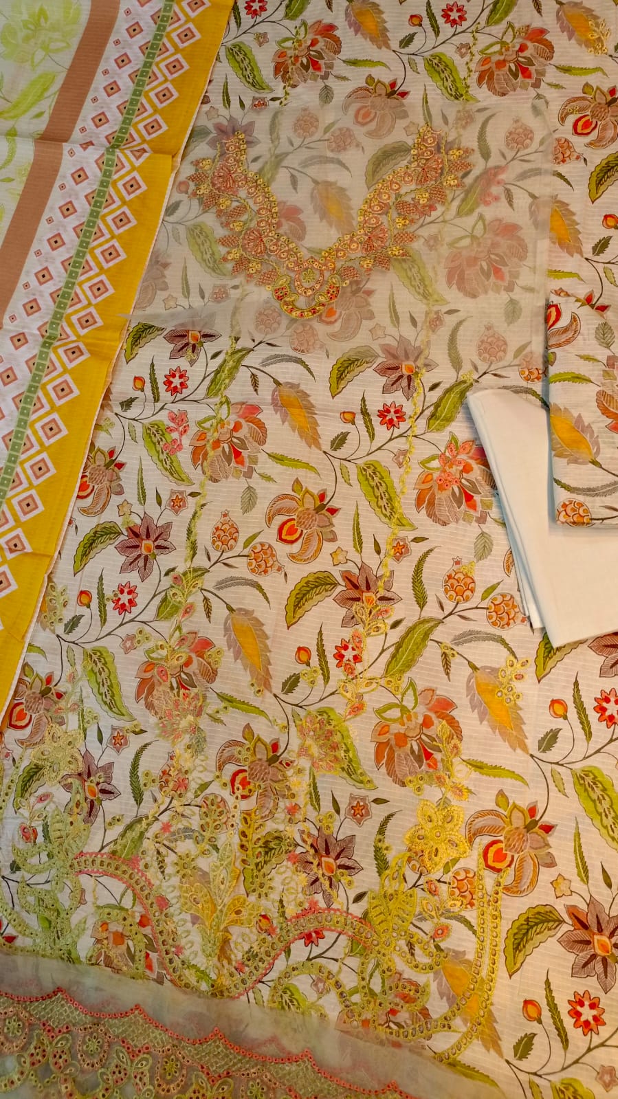 Sarin By Sanam Saeed unstitched 3 piece suit