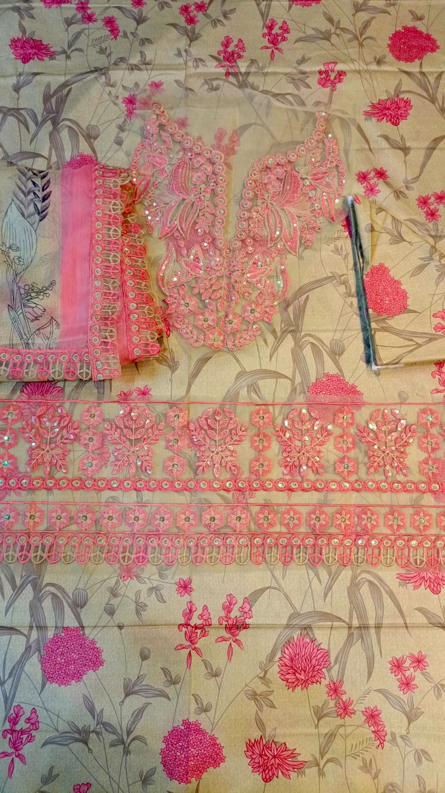 3 PC Unstitched Lawn Suit – Premium Quality Lawn