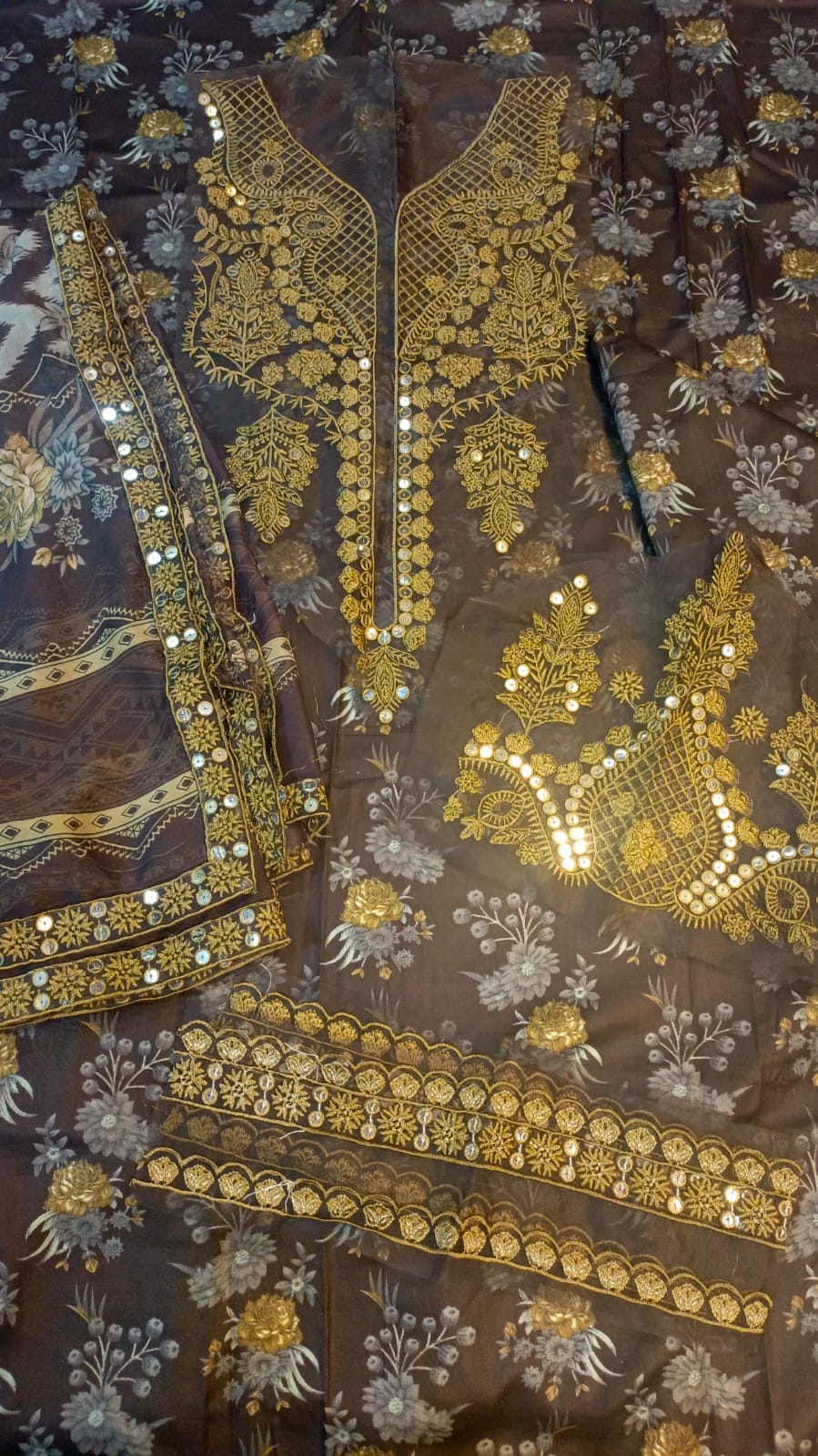 3 PC Unstitched Lawn Suit – Premium Quality Lawn